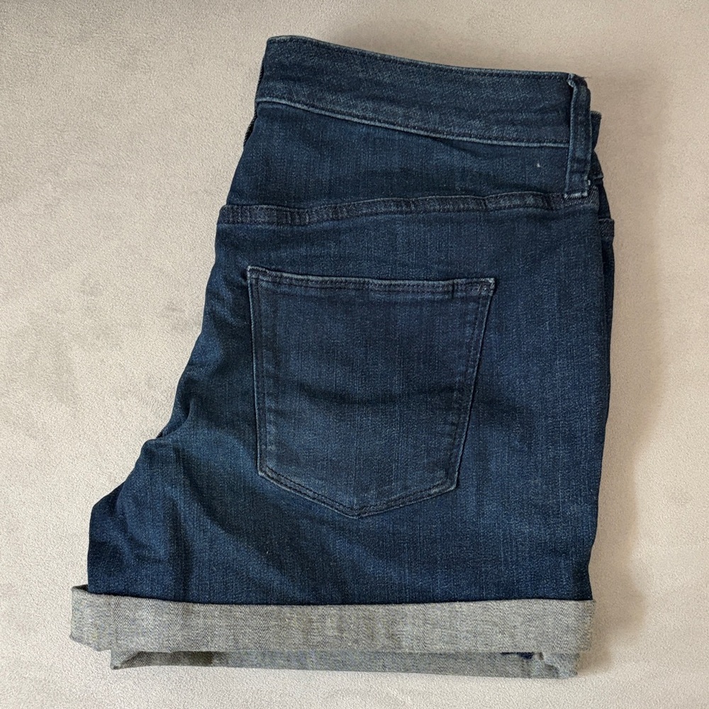 $5! 2 for $10🌹Universal Thread Women's High Rise Distressed Blue Denim Shorts